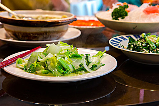 中餐烹饪营养膳食的特色介绍_中餐烹饪与营养膳食_烹饪中餐膳食营养包括哪些