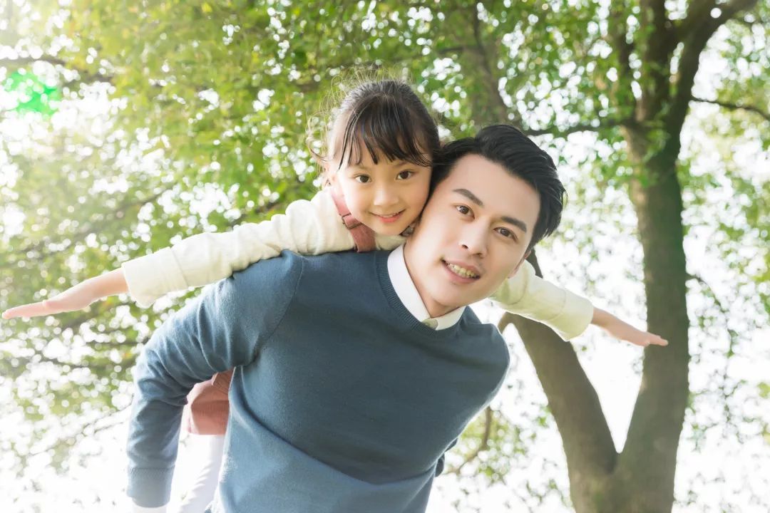 简短感恩句子爸爸图片_感恩爸爸的句子简短_感恩爸爸的句子简短朴素