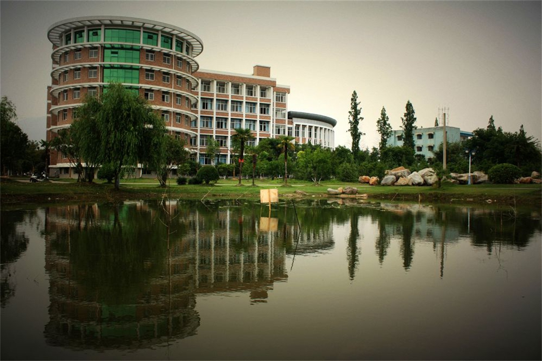 丽水学院全名_丽水学院怎么样_丽水学院门户