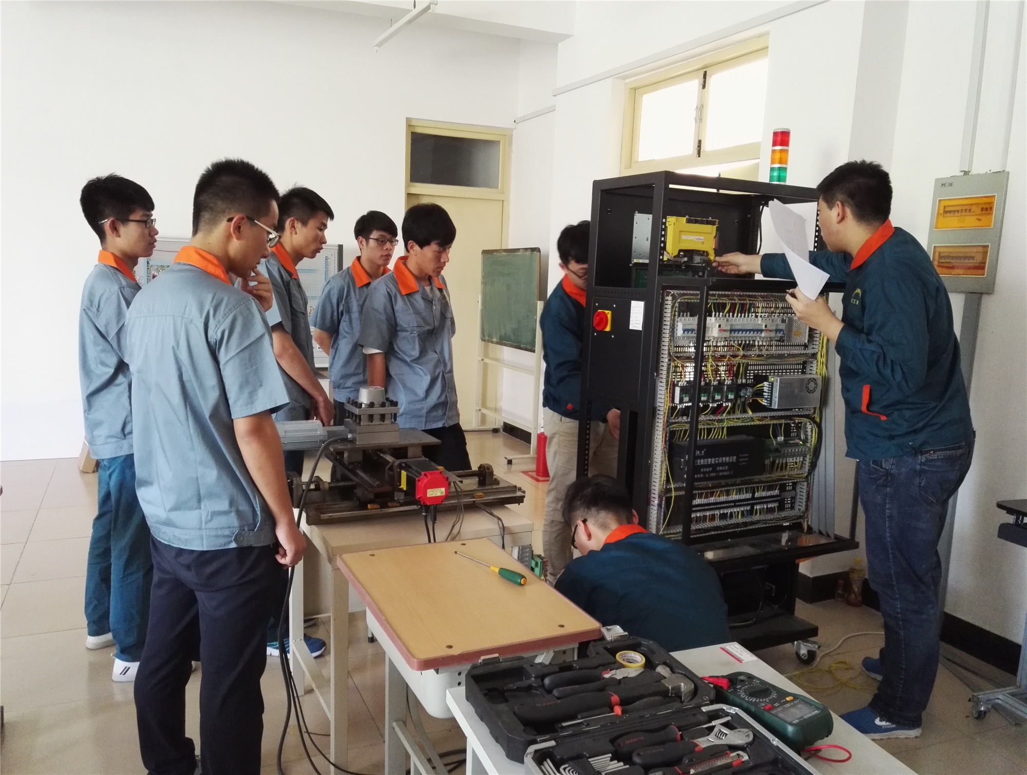 哈尔滨轻工业学校简介_哈尔滨轻工业学校是学什么的_哈尔滨轻工业学校