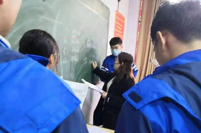 小学城市之旅展演视频_永城市第一小学_小学城市英语作文