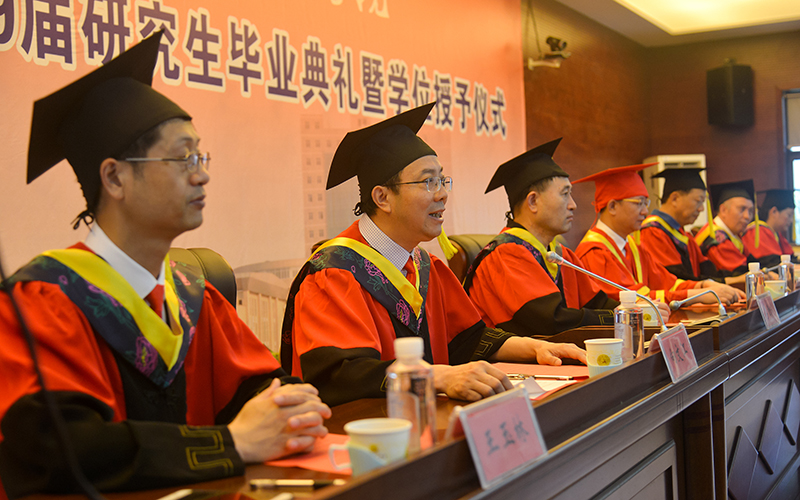 郑州的大学211_郑州的大学怎么样_郑州大学是211大学还是985大学?