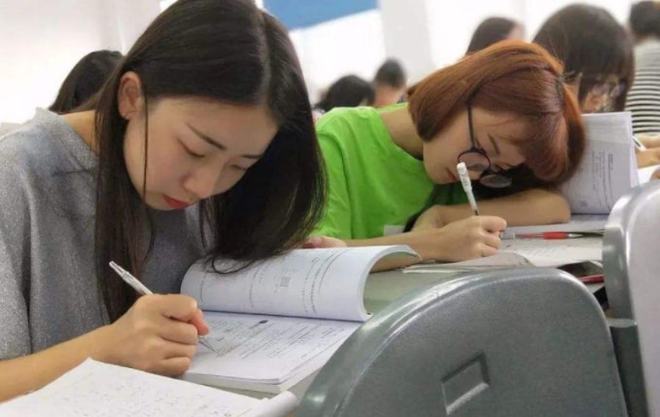 哈尔滨学院路机场大巴_哈尔滨学院_哈尔滨学院是一本还是二本