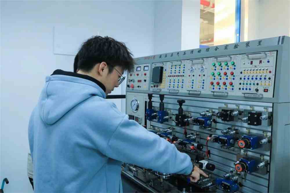 绵阳职业技术学院_绵阳学院职业技术学院官网_绵阳学院职业技术学院地址