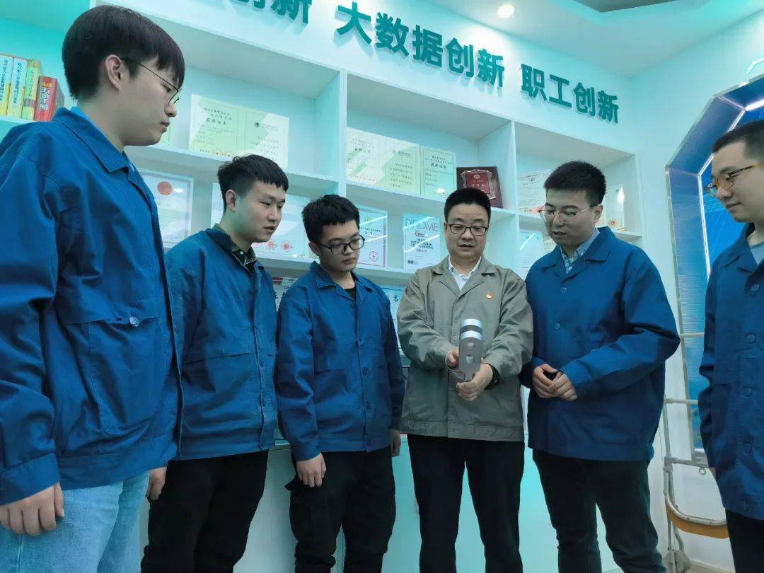 劲松职业高中_职业高中生_高中职业有哪些科目