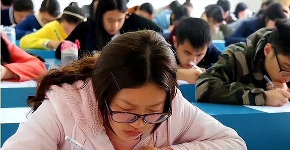 贵州新华电脑学院_贵州新华电脑学院招生要求_贵州新华电脑学院招生简章