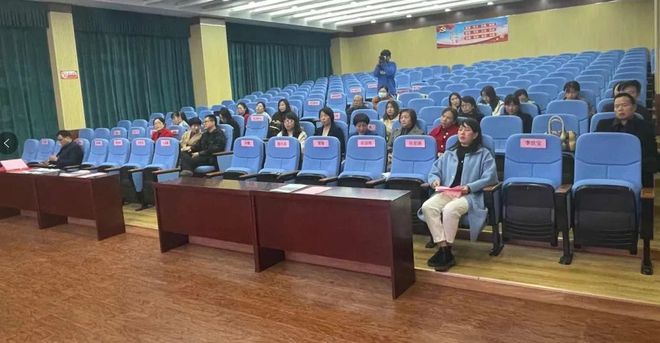 安顺市第二高级中学_安顺高中学校排名前十_贵州省安顺市高级中学