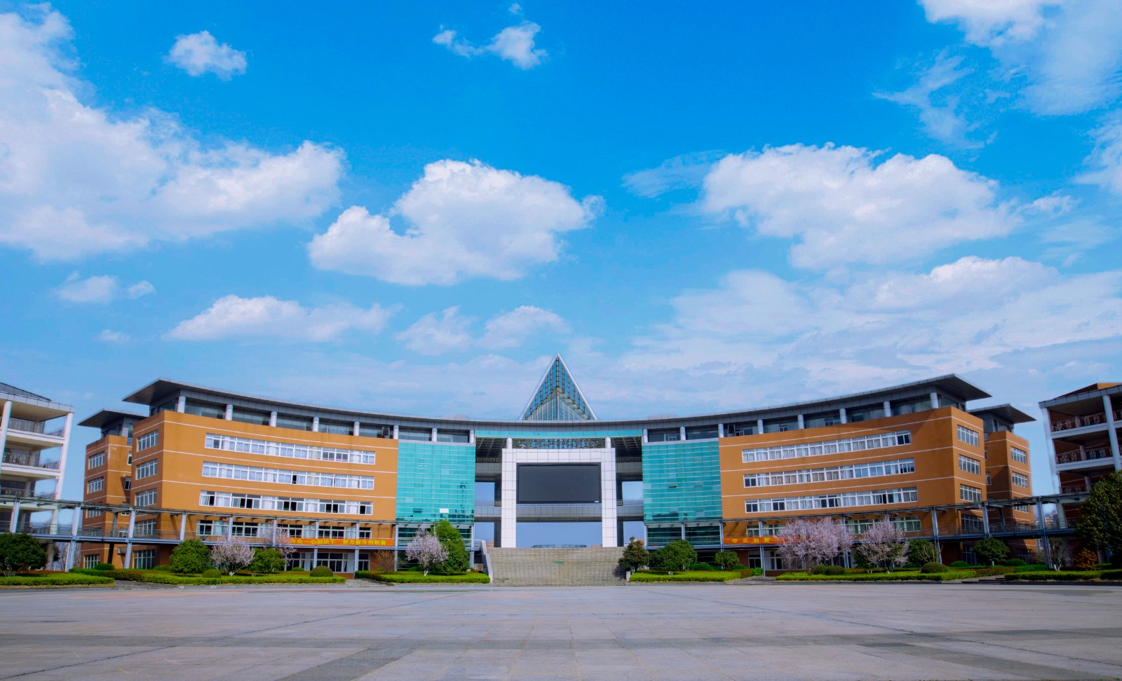 福建技术师范学院师资力量_福建技术师范学院学工_福建技术师范学院