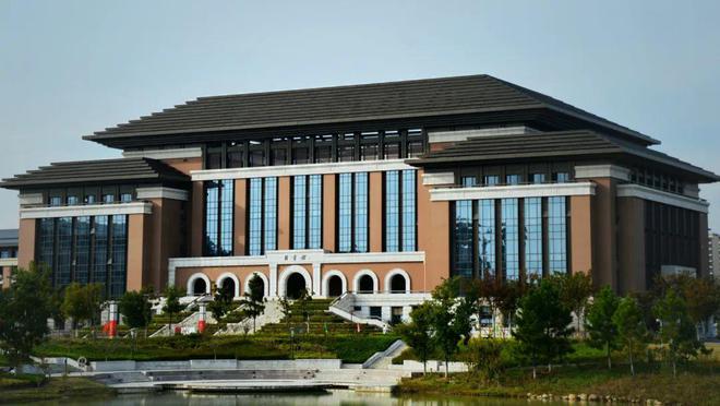 西安工业大学算一本吗_西安工业大学是小211吗_西安工业大学几本学校