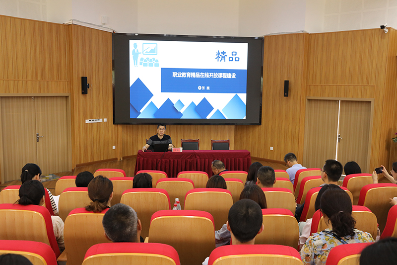 成都石化工业学校_成都石化工业学校属于什么学校_成都石化工业学校电话号码